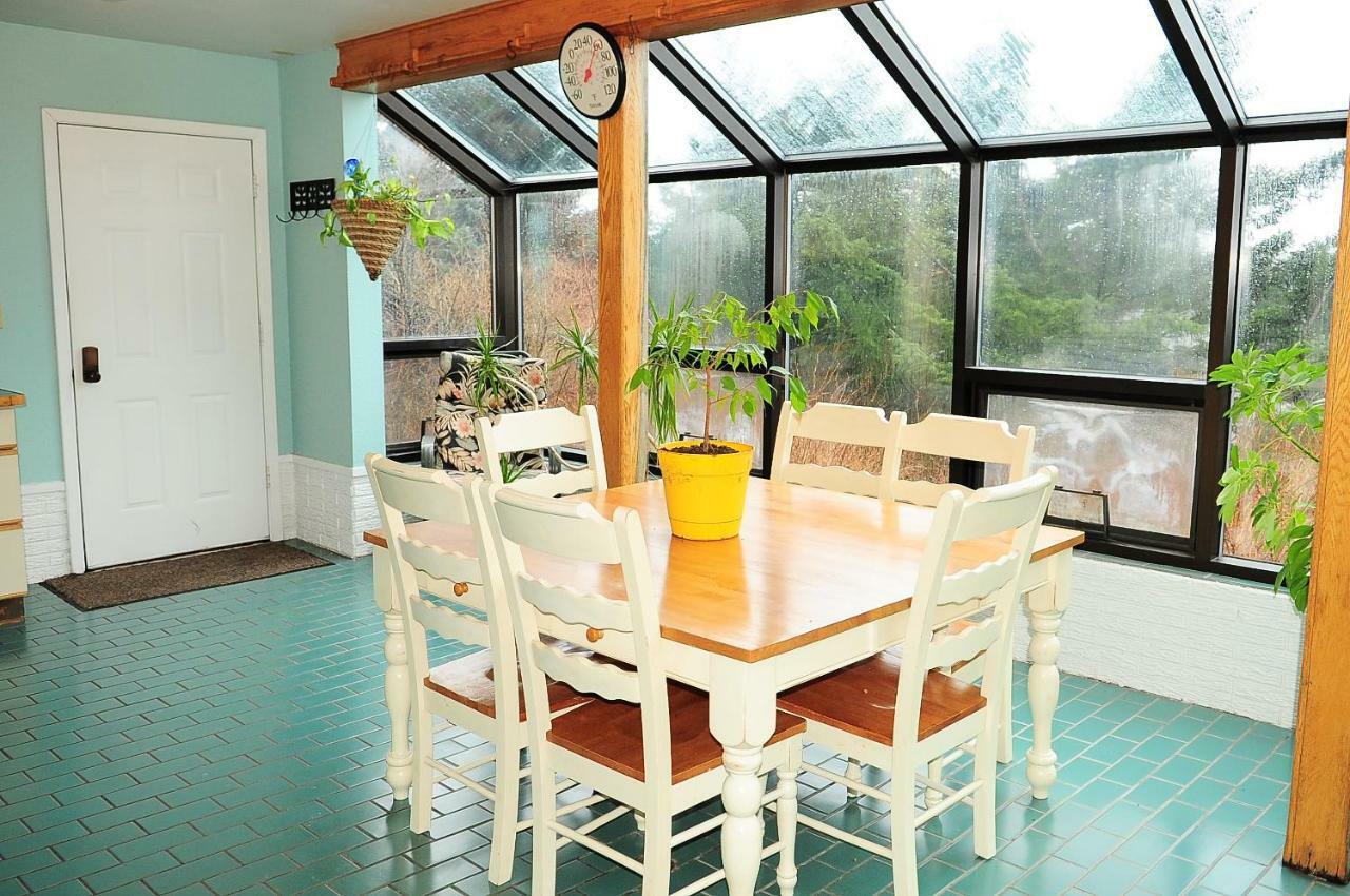 Cranky Crow Bed & Breakfast 코디액 외부 사진