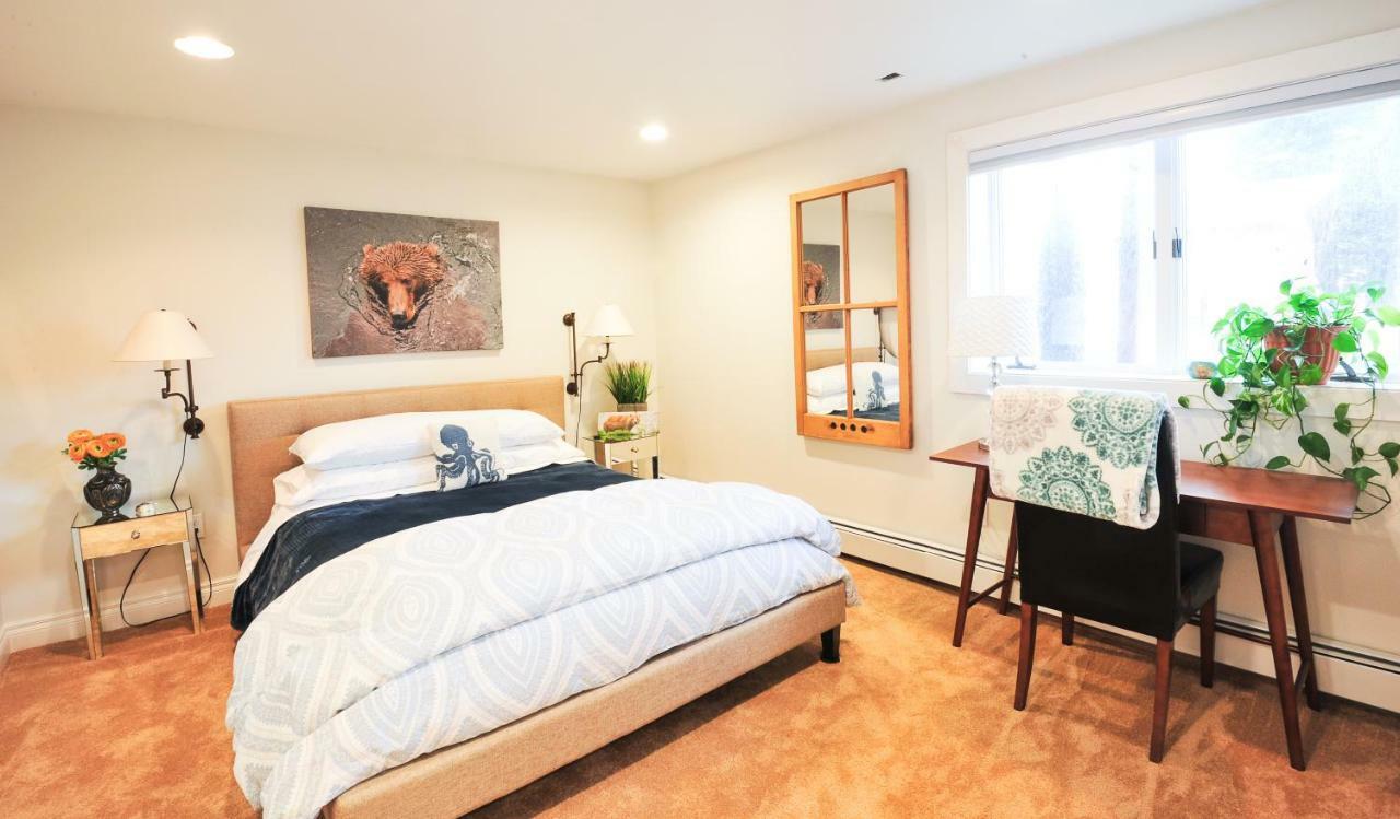 Cranky Crow Bed & Breakfast 코디액 외부 사진